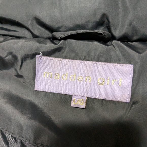 Madden Girl Beautiful Luxury Hoodie Puffer Jacket Excellent Condition !! - Picture 9 of 17